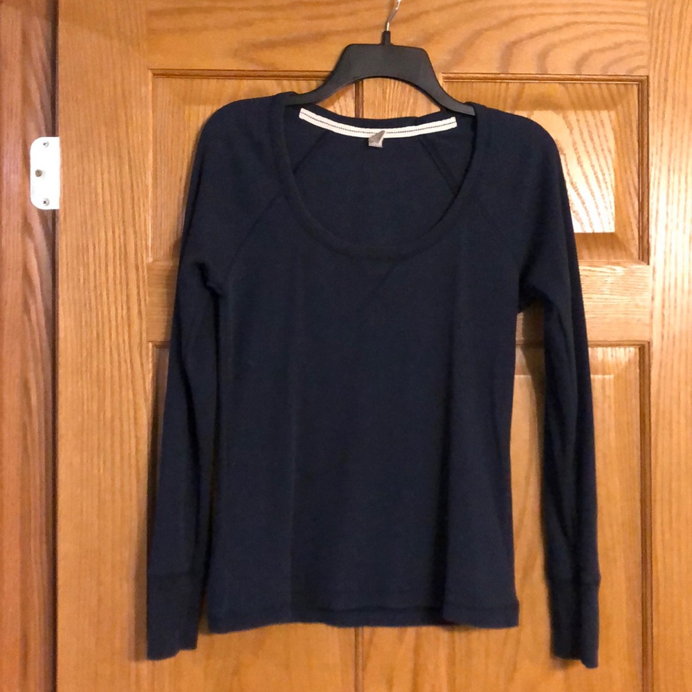 Navy blue top